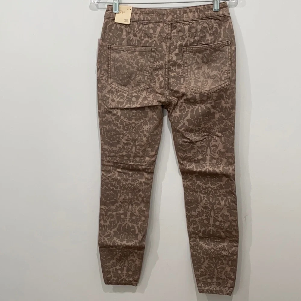 Final Sale 👀 No More Low Offers PILCRO FLOCKED HIGH-RISE LEGGINGS Size 27 Petite - Picture 8 of 14